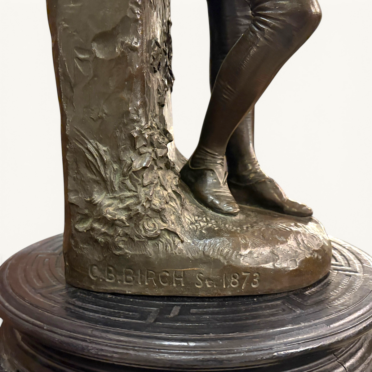KLS Vaults Victorian patinated bronze sculpture of Dick Whittington by Charles Bell Birch, 1873, showing base detail.