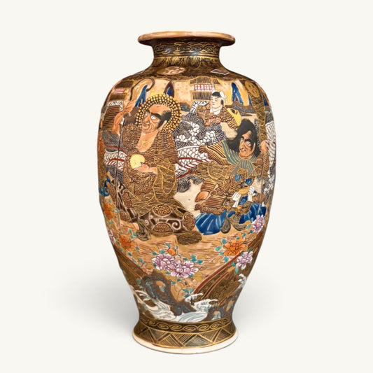 AN IMPORTANT ENAMEL AND GILT SATSUMA VASE DEPICTING KANNON, JAPAN, LATE 19TH CENTURY