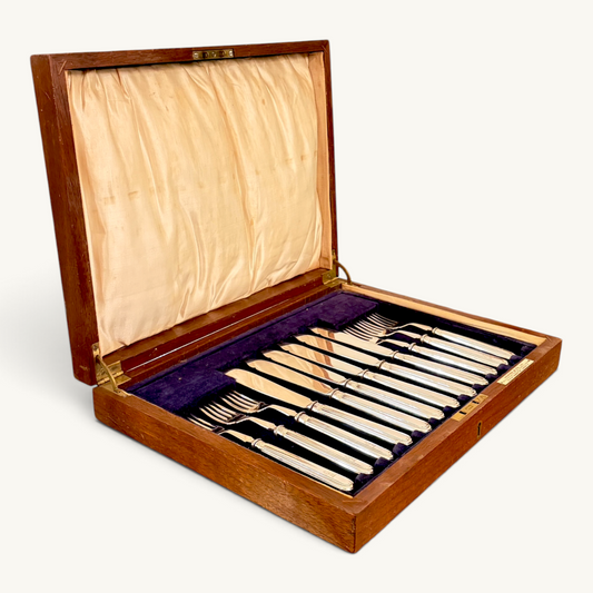 A VICTORIAN STERLING SILVER FISH SERVICE FOR SIX, SHEFFIELD, 1894
