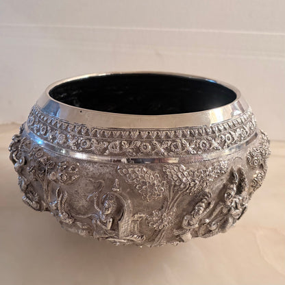 BURMESE SILVER NARRATIVE OFFERING BOWL (THABEIK), BURMA, LATE 19TH CENTURY