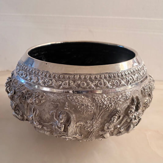 BURMESE SILVER NARRATIVE OFFERING BOWL (THABEIK), BURMA, LATE 19TH CENTURY