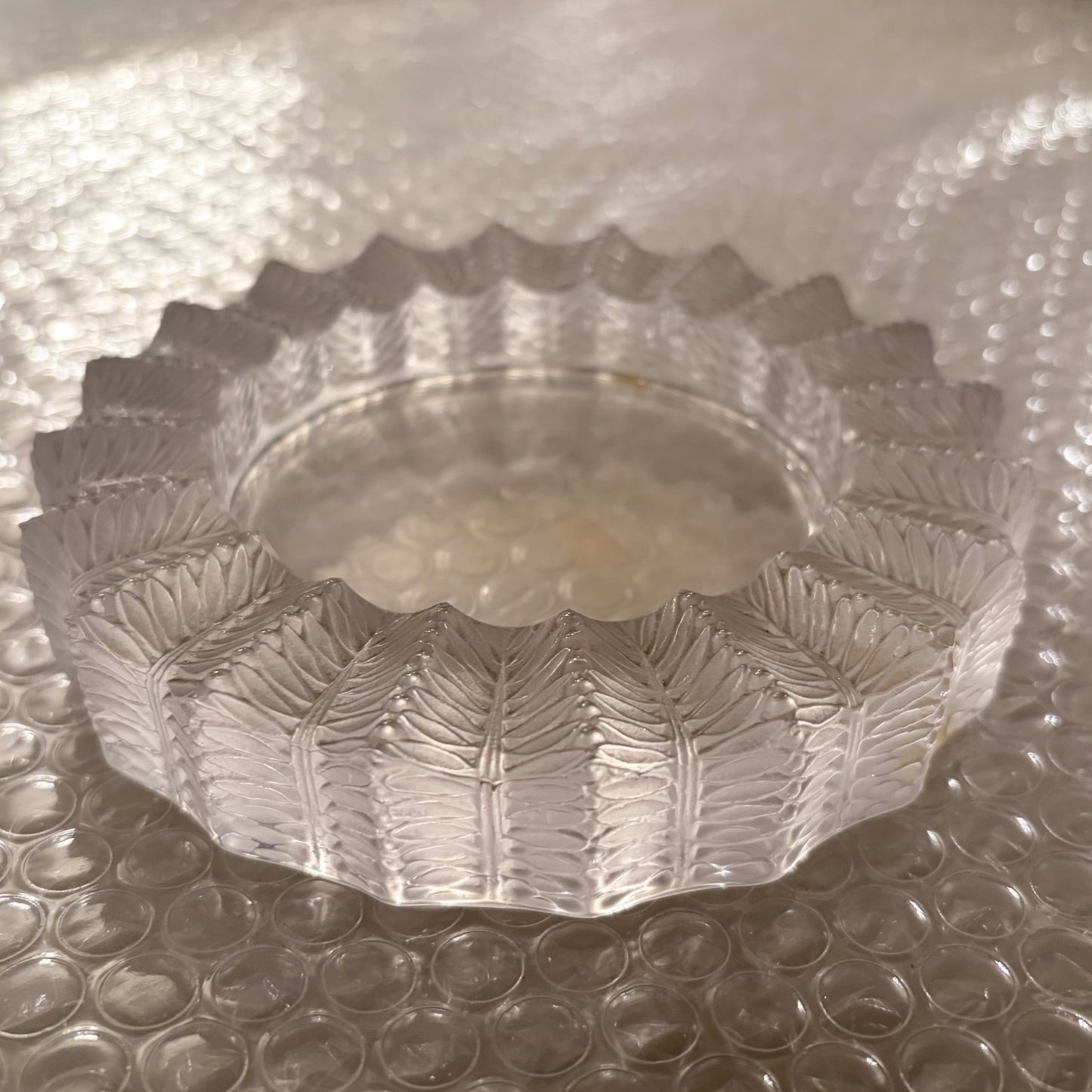 LATE 20TH CENTURY FROSTED CRYSTAL ASHTRAY, FRANCE, POST-1978