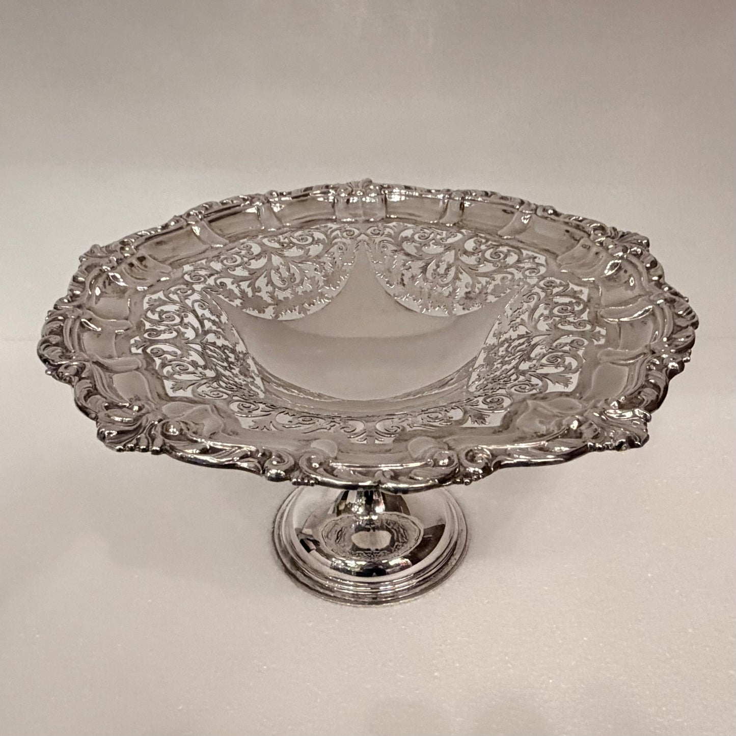 LATE EDWARDIAN PIERCED STERLING SILVER TAZZA, CHESTER, 1913
