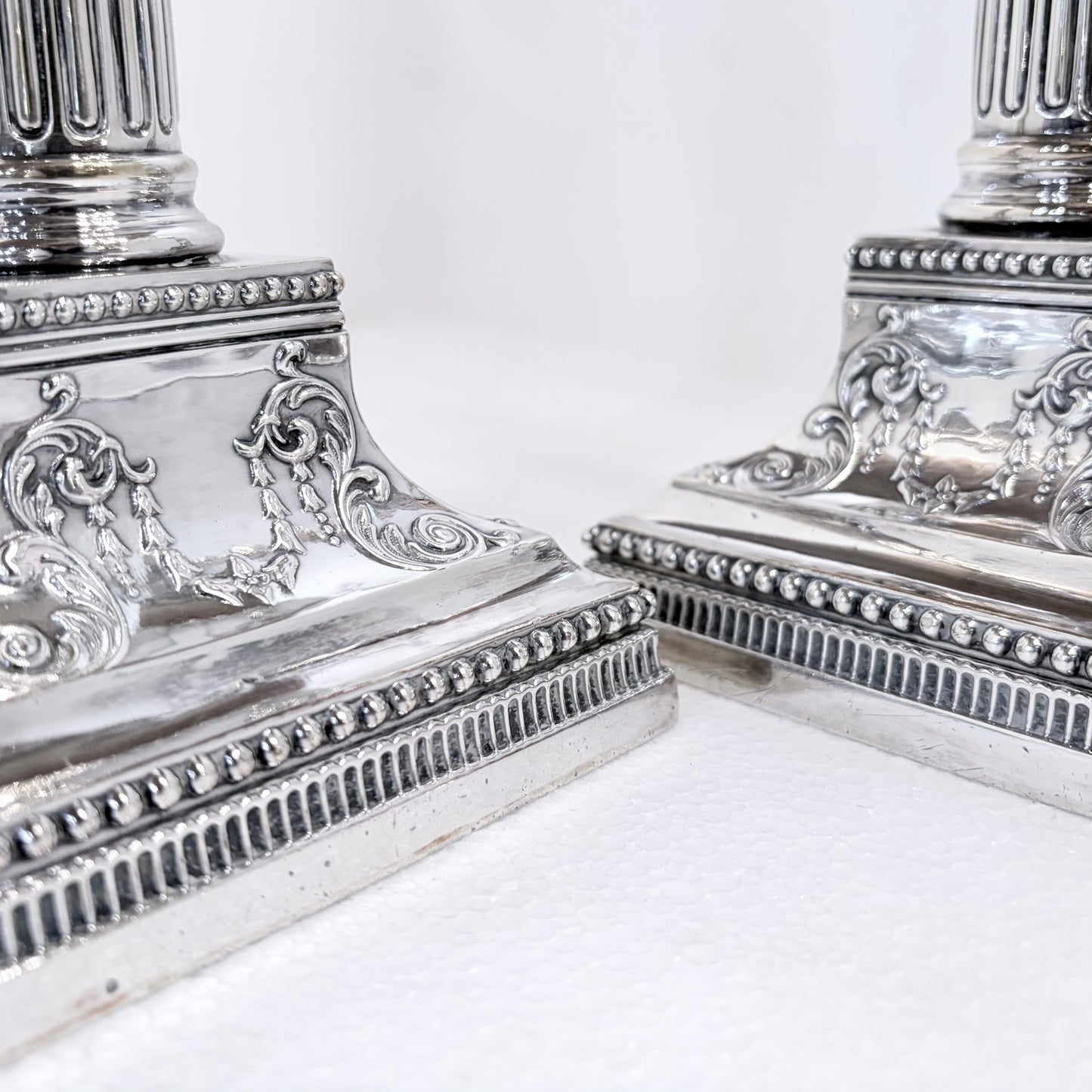 PAIR OF CORINTHIAN COLUMN STERLING SILVER CANDLESTICKS, SHEFFIELD, 1896