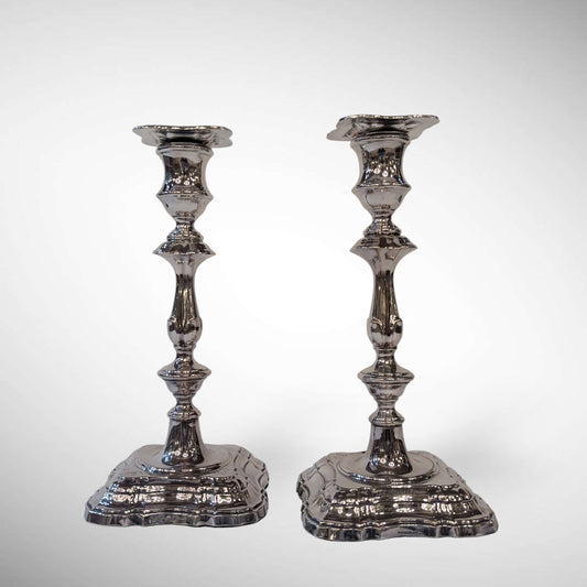 PAIR OF NEO-CLASSICAL STERLING SILVER CANDLESTICKS, SHEFFIELD, 1979