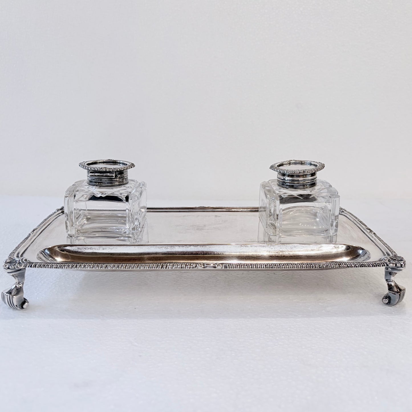 EDWARDIAN GADROONED STERLING SILVER INKSTAND, LONDON, 1905