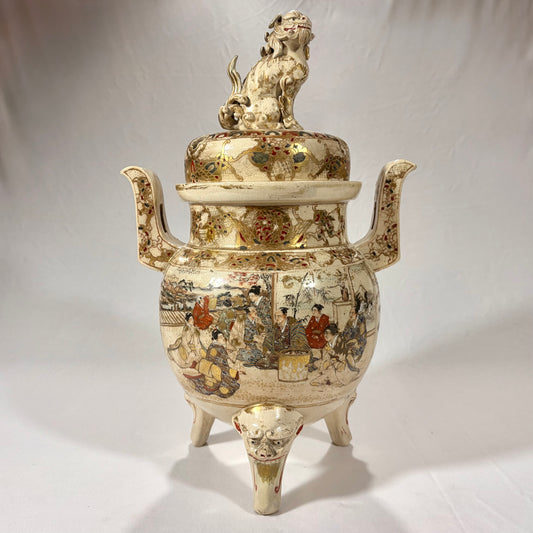 MAGNIFICENT FOO FINIAL TRIPOD SATSUMA INCENSE BURNER, JAPAN, MEIJI PERIOD