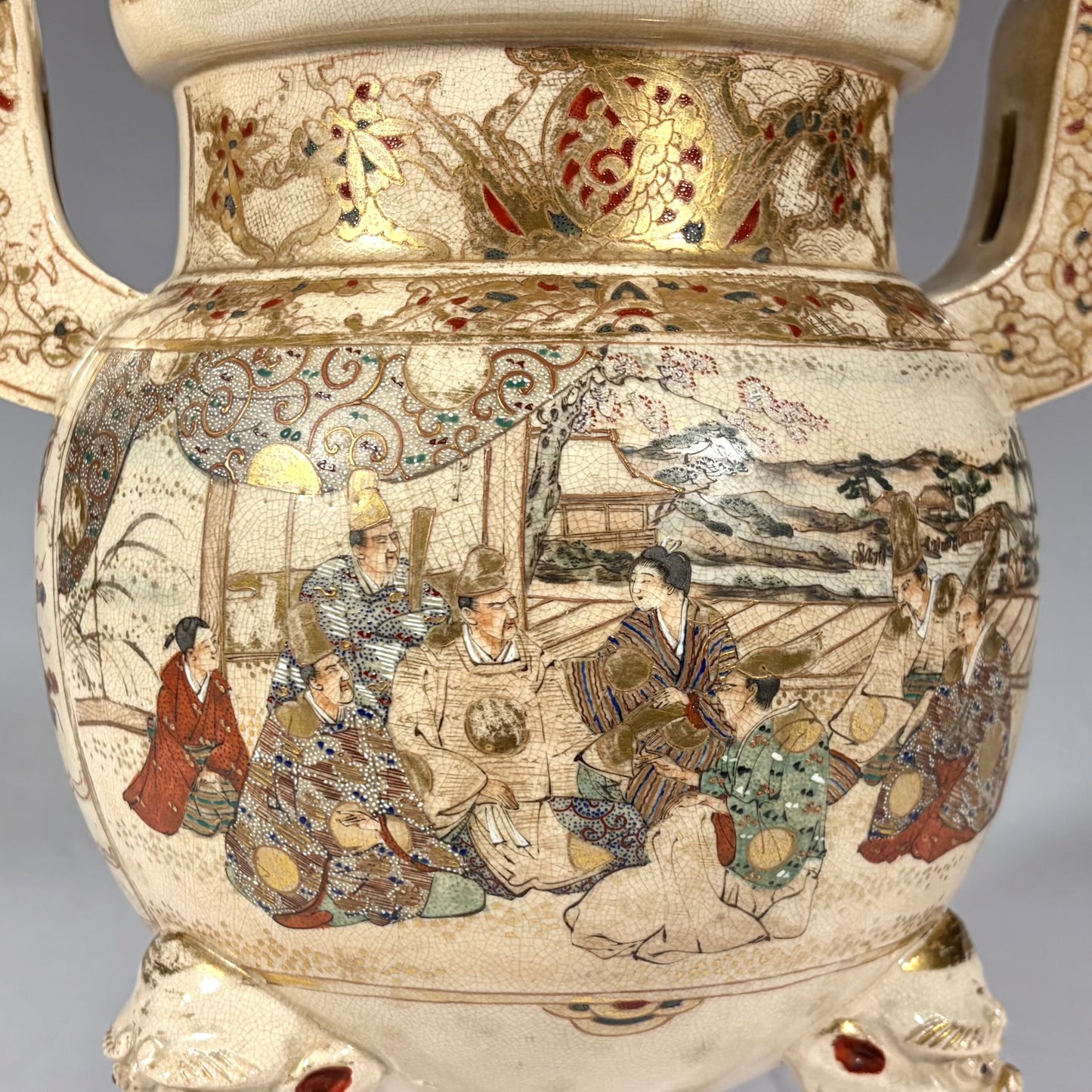 MAGNIFICENT FOO FINIAL TRIPOD SATSUMA INCENSE BURNER, JAPAN, MEIJI PERIOD