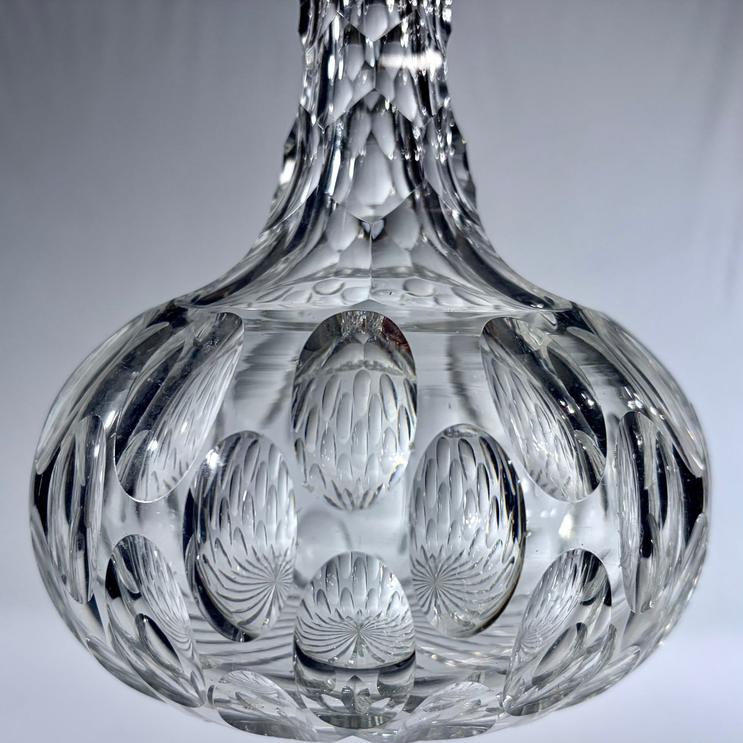 A DEEP-CUT LEAD CRYSTAL SPIRIT DECANTER, BOHEMIA, 1960, MID-20th CENTURY