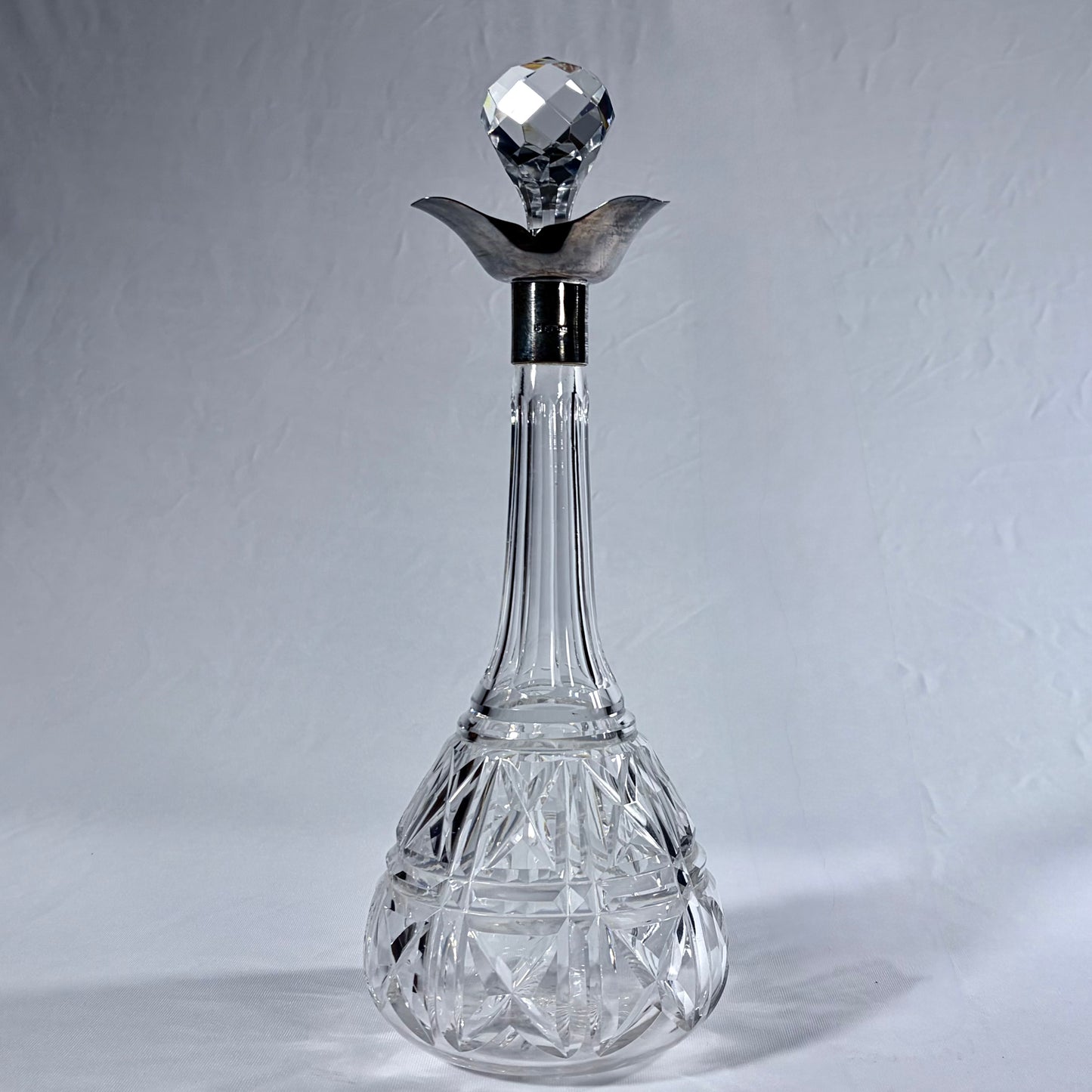 GEORGE V CUT GLASS AND STERLING SILVER-MOUNTED DECANTER, SHEFFIELD, 1925