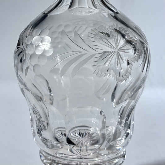 ELIZABETH II ENGRAVED CRYSTAL AND STERLING SILVER DECANTER, BIRMINGHAM, 1982