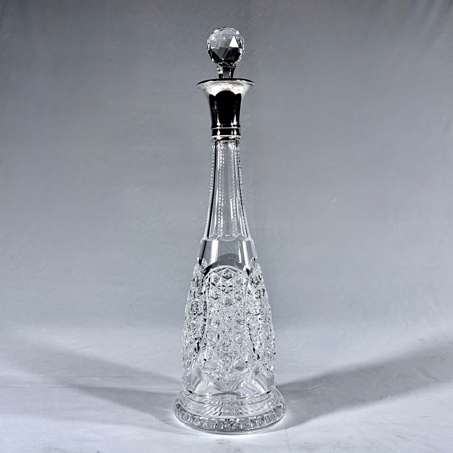 A FINE HOBNAIL AND STAR-CUT CRYSTAL DECANTER, BIRMINGHAM, 1920