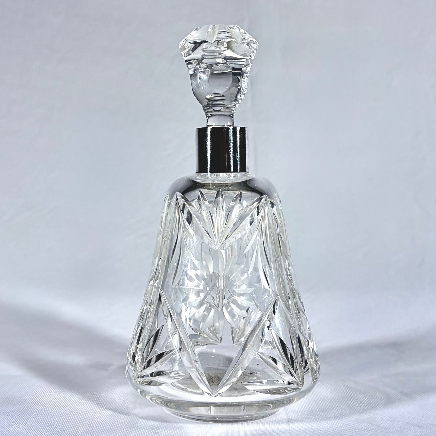 ELIZABETH II STERLING SILVER-MOUNTED CUT GLASS DECANTER, BIRMINGHAM, 1954