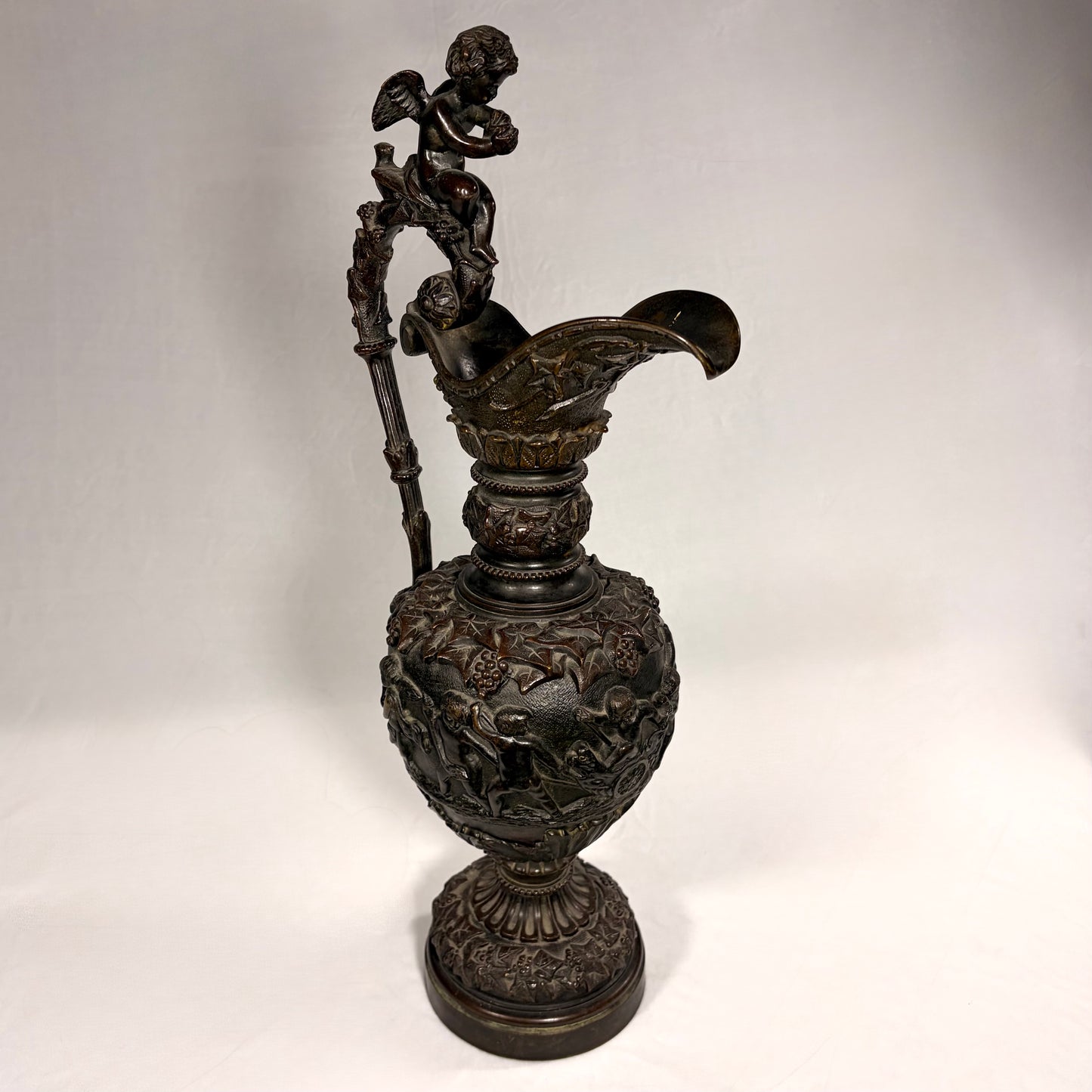NEOCLASSICAL BRONZE DECORATIVE EWER, EUROPE, LATE 19TH CENTURY