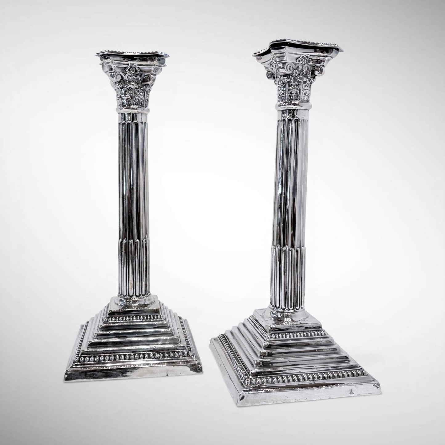PAIR OF CORINTHIAN COLUMN STERLING SILVER CANDLESTICKS, LONDON, 1964