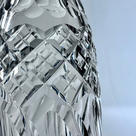 KLS Vaults George V silver-mounted lead crystal decanter with intricate diamond and vertical mitre cut patterns.