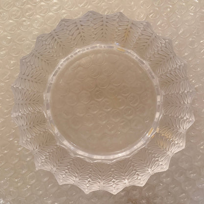 KLS Vaults Lalique Jamaique frosted crystal ashtray featuring a circular tropical frond relief pattern